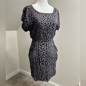 Dark gray/black leopard dress